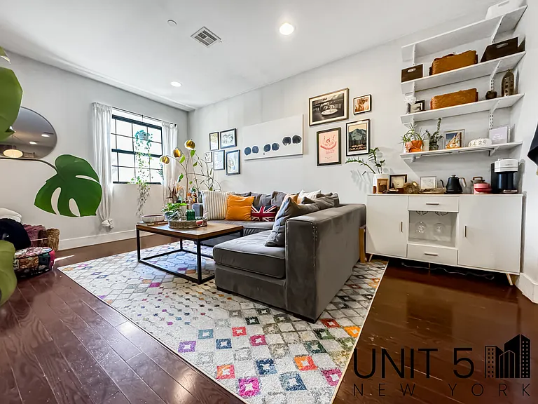 1490 Jefferson Ave #3A — Photo 3