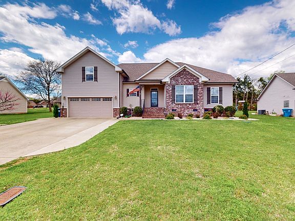 4th image of 8415 Manor Farm Dr