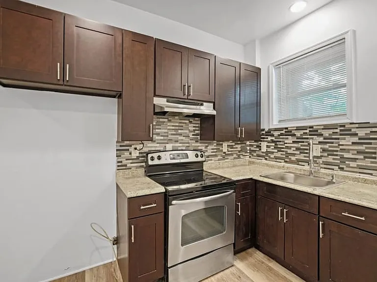 2356 N Colorado St — Photo 4