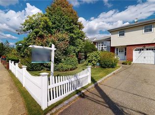 311 Westside Ave, Freeport, NY 11520