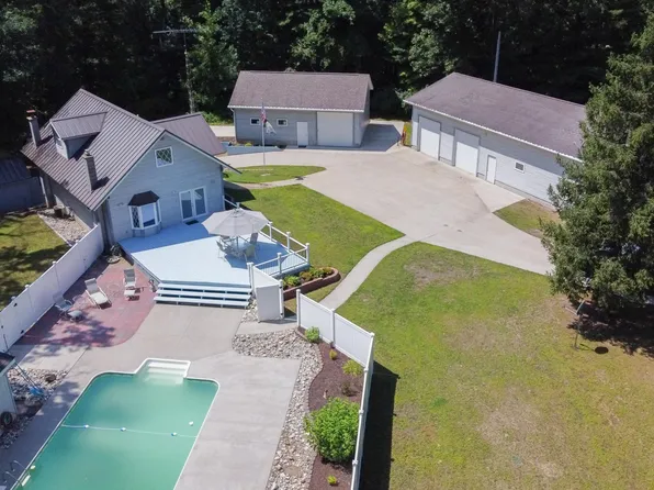 8063 Weiler Rd, Twin Lake, MI 49457