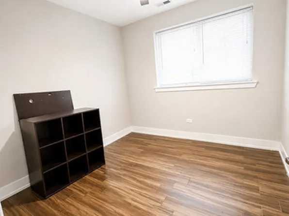 1149 W 17th St #1, Chicago, IL 60608