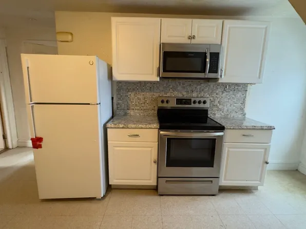 107 Bloomfield St #3, Boston, MA 02124