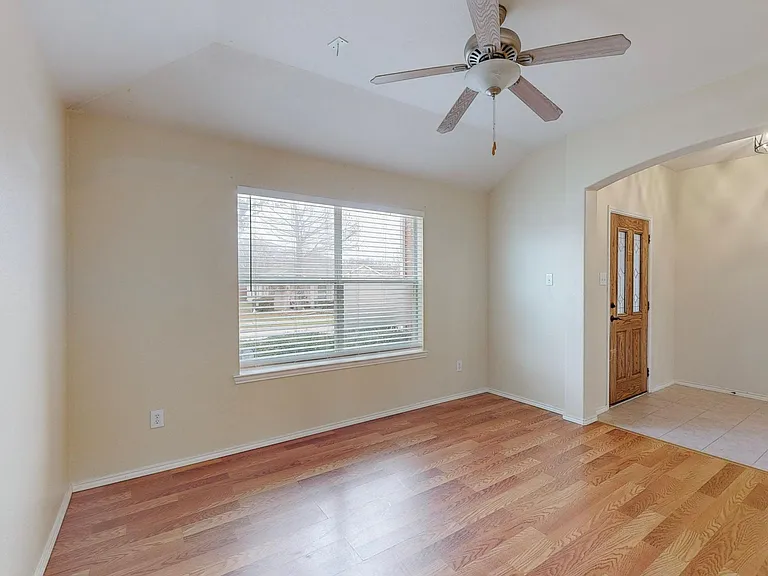 1065 Aviary — Photo 10