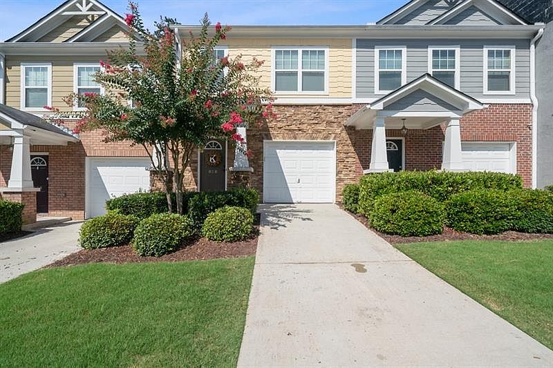 1st image of 828 Arbor Gate Ln