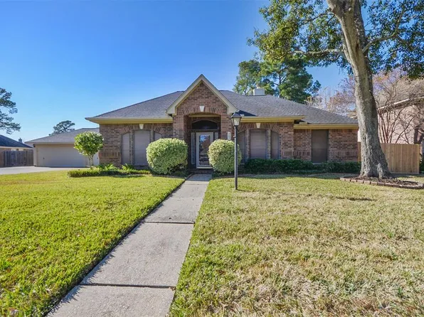 307 Dunford Ct, Highlands, TX 77562
