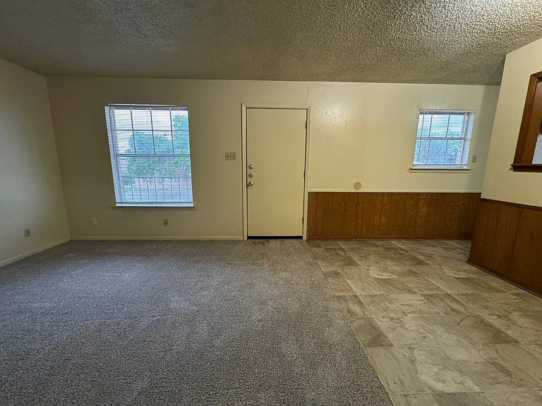 228 Hold Street — Photo 2