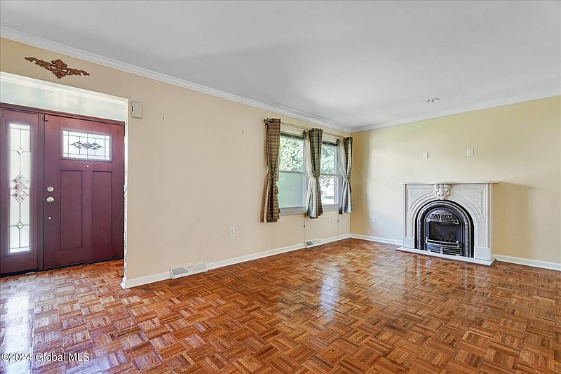 4th image of 171 Hague Boulevard #A
