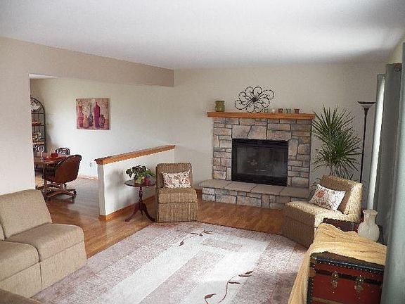 Great Room with Fireplace