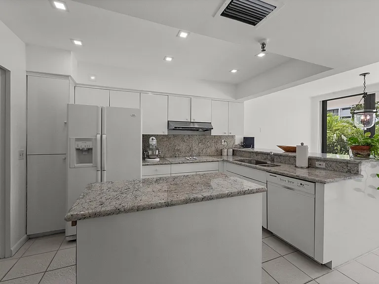 2580 S Ocean Blvd #1A1 — Photo 9