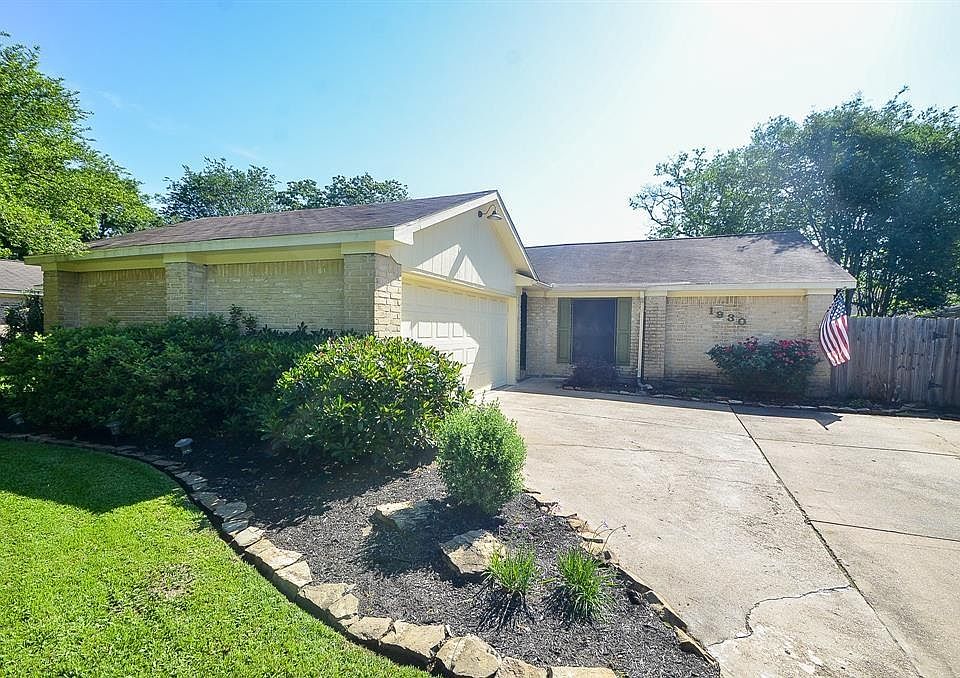 1st image of 1930 Myrna Ln