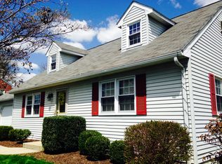 19 Pleasant View Dr, Willow Street, PA 17584