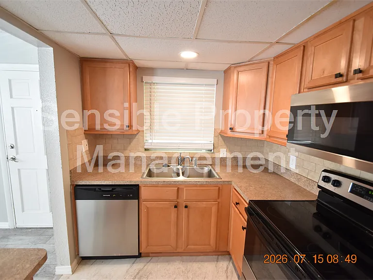 306 Danube Ave #1 — Photo 16