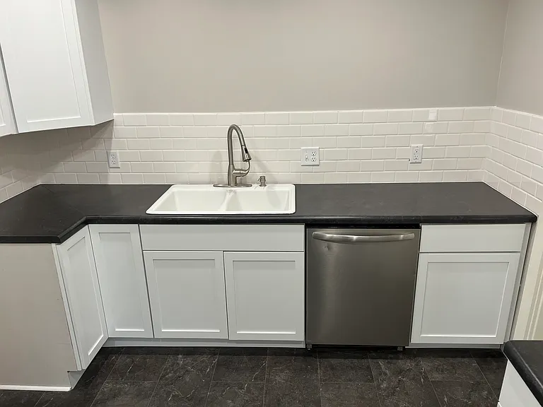 508 Howard Rd — Photo 10
