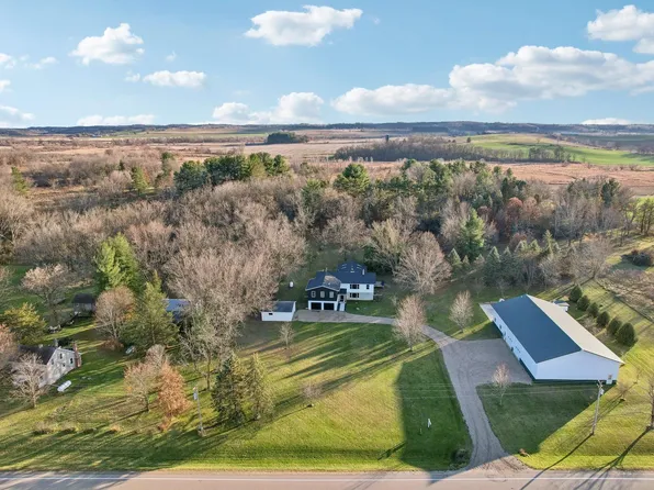 7771 County Road A, Belleville, WI 53508