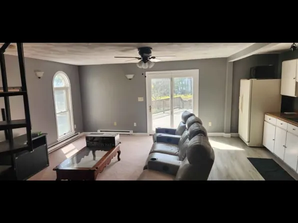 (undisclosed Address), Pelham, NH 03076