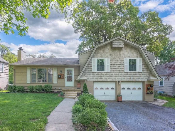 7813 Aberdeen St, Prairie Village, KS 66208