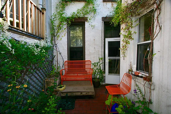 Rented by Dwell Residential Inc | media 22