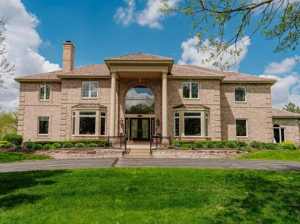 20910 Bradford LANE, Brookfield, WI 53045