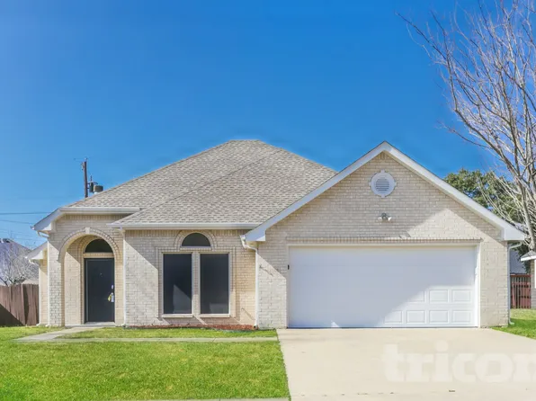 1508 Manitoba Ln, Glenn Heights, TX 75154