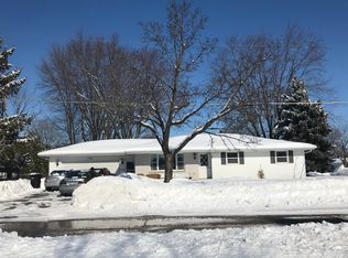 2320 E Lourdes Dr, Appleton, WI 54915