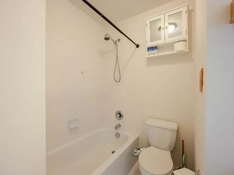 2390 Elvans Rd SE — Photo 30