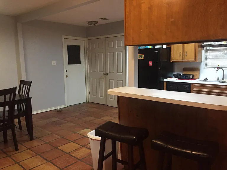 2020 Mary Ave — Photo 5