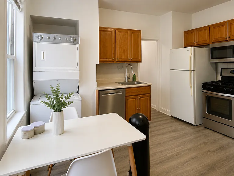 87 Winter St #1 — Photo 3