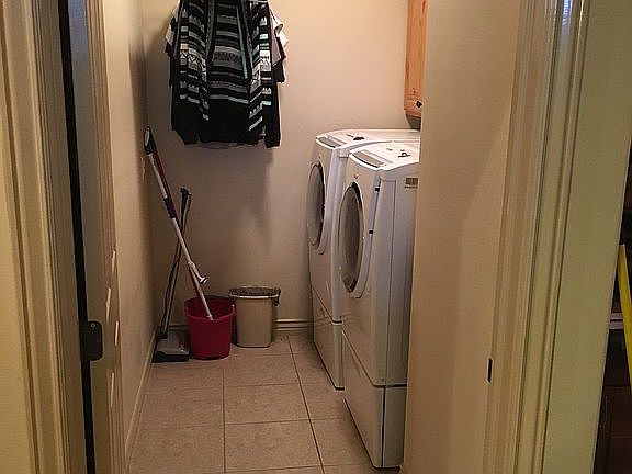 Large Bar in Laundry Room
