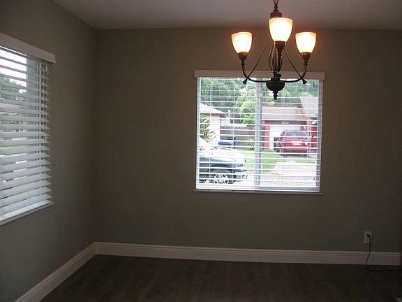 3rd image of 2020 Jewell Ave