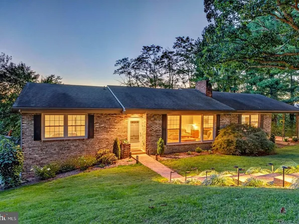 1222 Woodcrest Cir, Harrisonburg, VA 22801