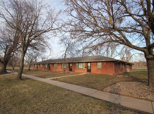 312 N 6th St, Adel, IA 50003