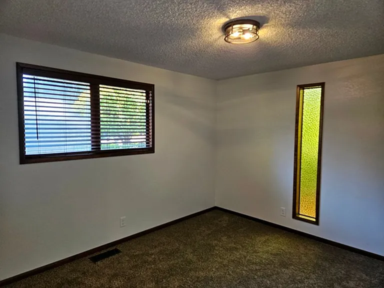 2245 Heath St S — Photo 23
