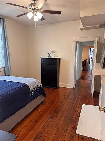 2 bed, 1.0 bath, 1051 sqft, $1,700 — Photo 4