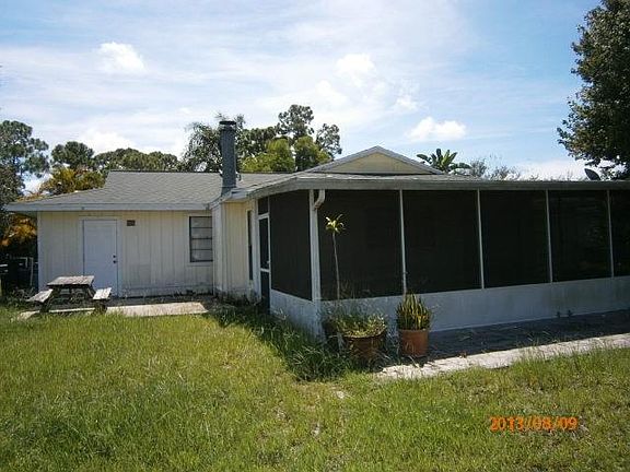 2nd image of 2410 SW Carpenter Street