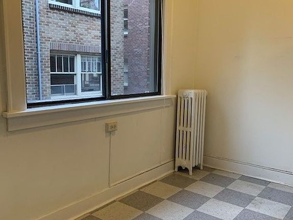 5th image of 515 14th Ave E APT 203