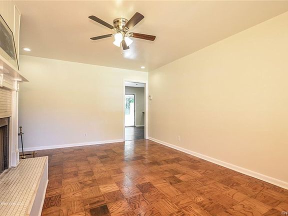 5th image of 1305 E Washington St