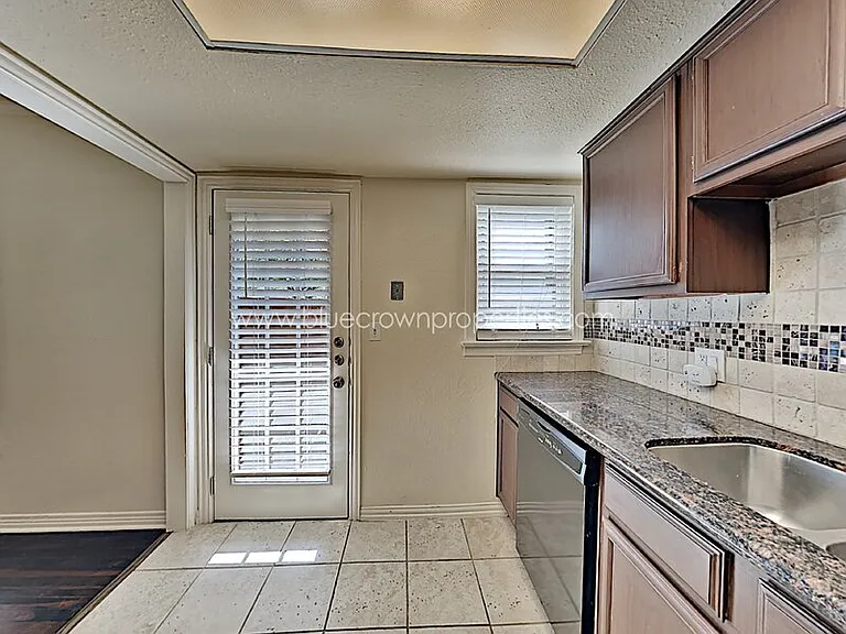6491 Bordeaux Ave — Photo 5