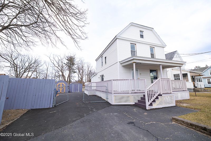 4th image of 2815 Albany Street