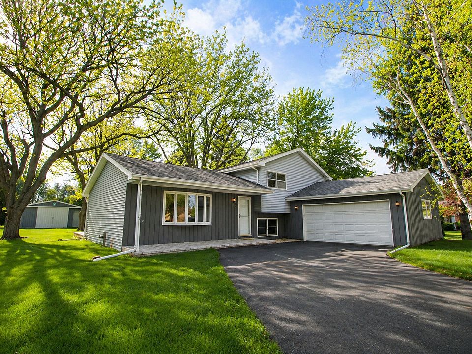 1st image of 12748 S Elaine Dr