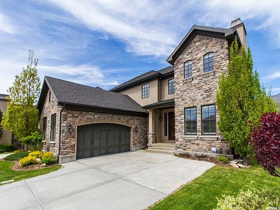 3rd image of 3093 E Scenic Valley Ln