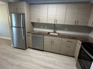 1 Villa Verde Dr APT 210, Buffalo Grove, IL 60089
