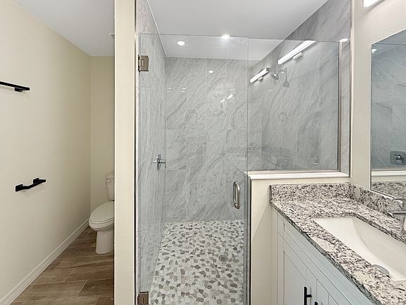 4th image of 8157 Albatross Rd