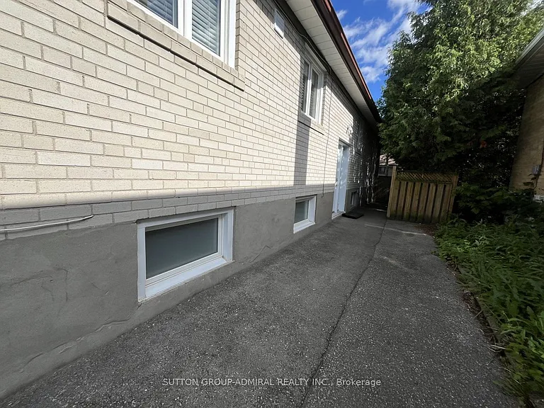 81 Searle Ave — Photo 35