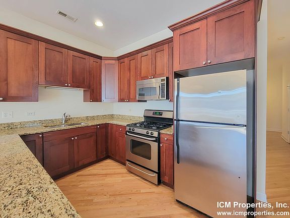 3rd image of 1442 W Belmont Ave #3C