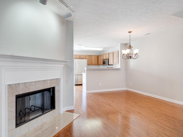 317 Shadow Glen Dr