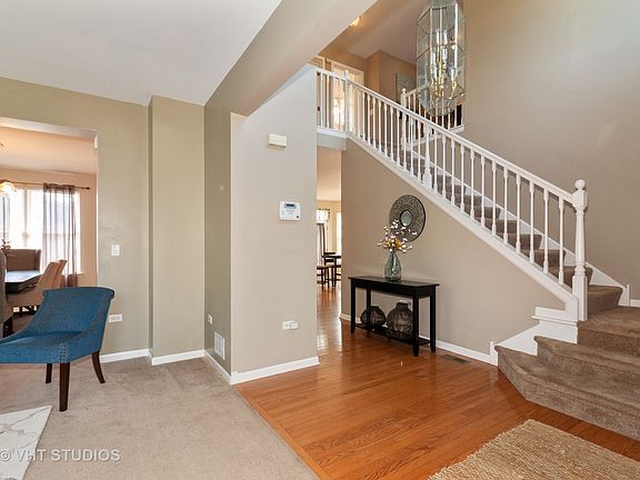 2nd image of 807 Bellflower Ln