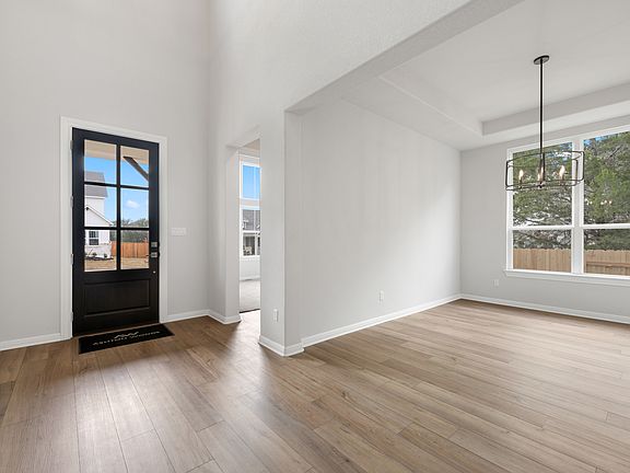 Provence - Lexington Interior Image 2