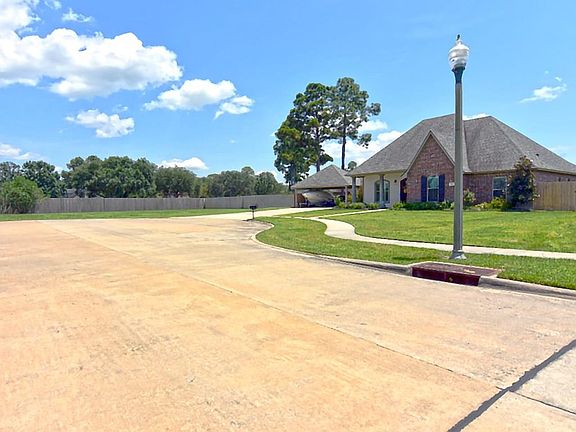 4th image of 501 Becky Ln