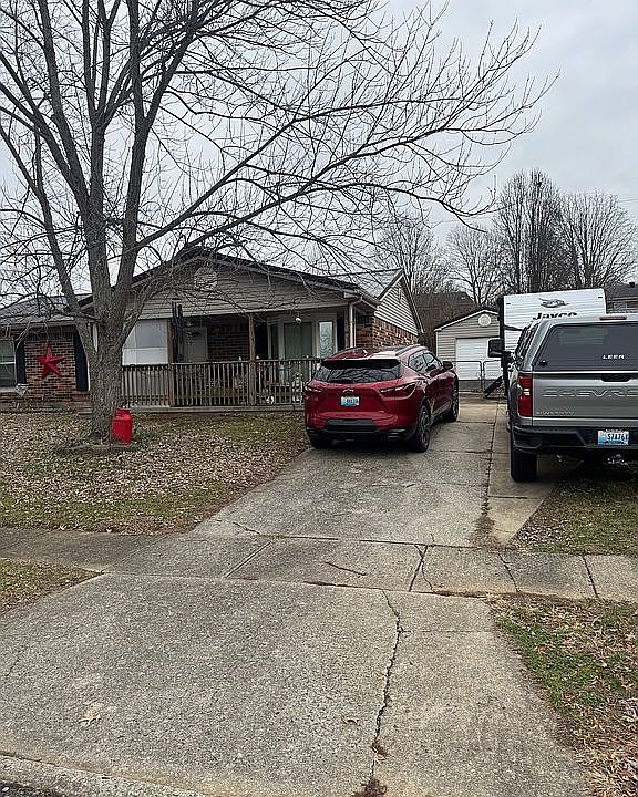 2nd image of 2228 Redbud Ln
